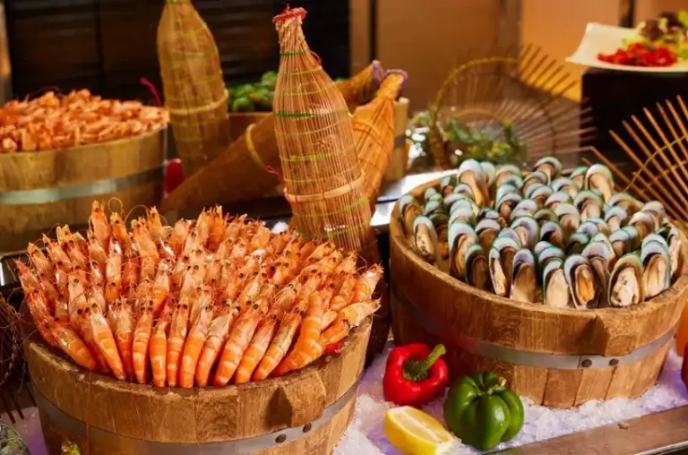 The Glass House at Eastin Grand Hotel Sathorn Bangkok unveils its irresistible international buffet lunch