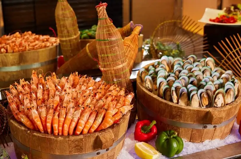 The Glass House at Eastin Grand Hotel Sathorn Bangkok unveils its irresistible international buffet lunch