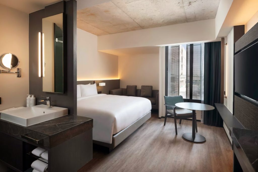 Radisson, bangkok hotel news